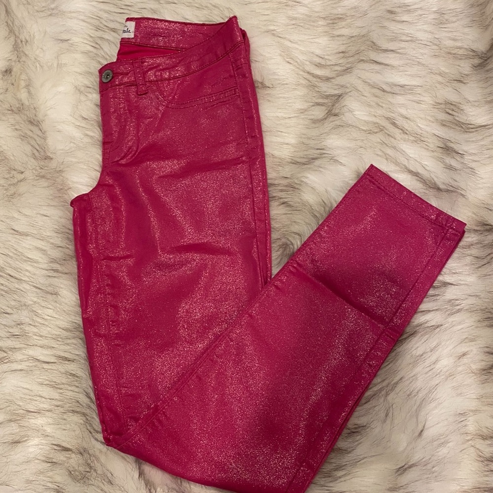 Aeropostale - Sexy  Skinny / Stretch Pink Metallic Pants - size 5/6 - BEAUTIFUL